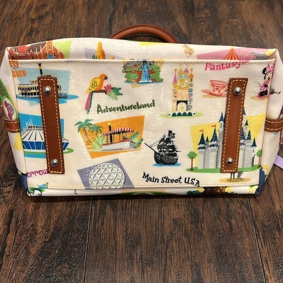 Disney Dooney & Bourke Walt Disney World Retro Satchel Purse Bag read has flaw - Picture 12 of 15